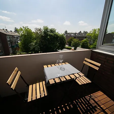 - With Kitchen - Balcony - Fair