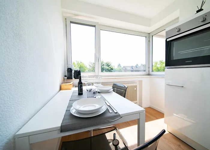 - With Kitchen - Balcony - Fair Appartement Neuss