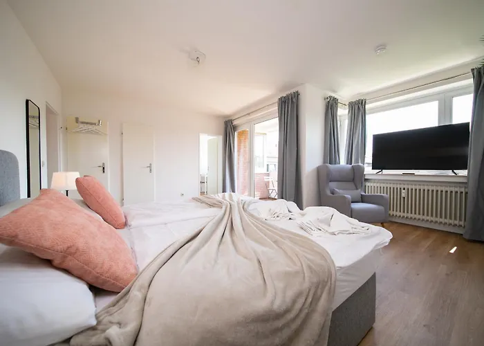 - With Kitchen - Balcony - Fair Neuss